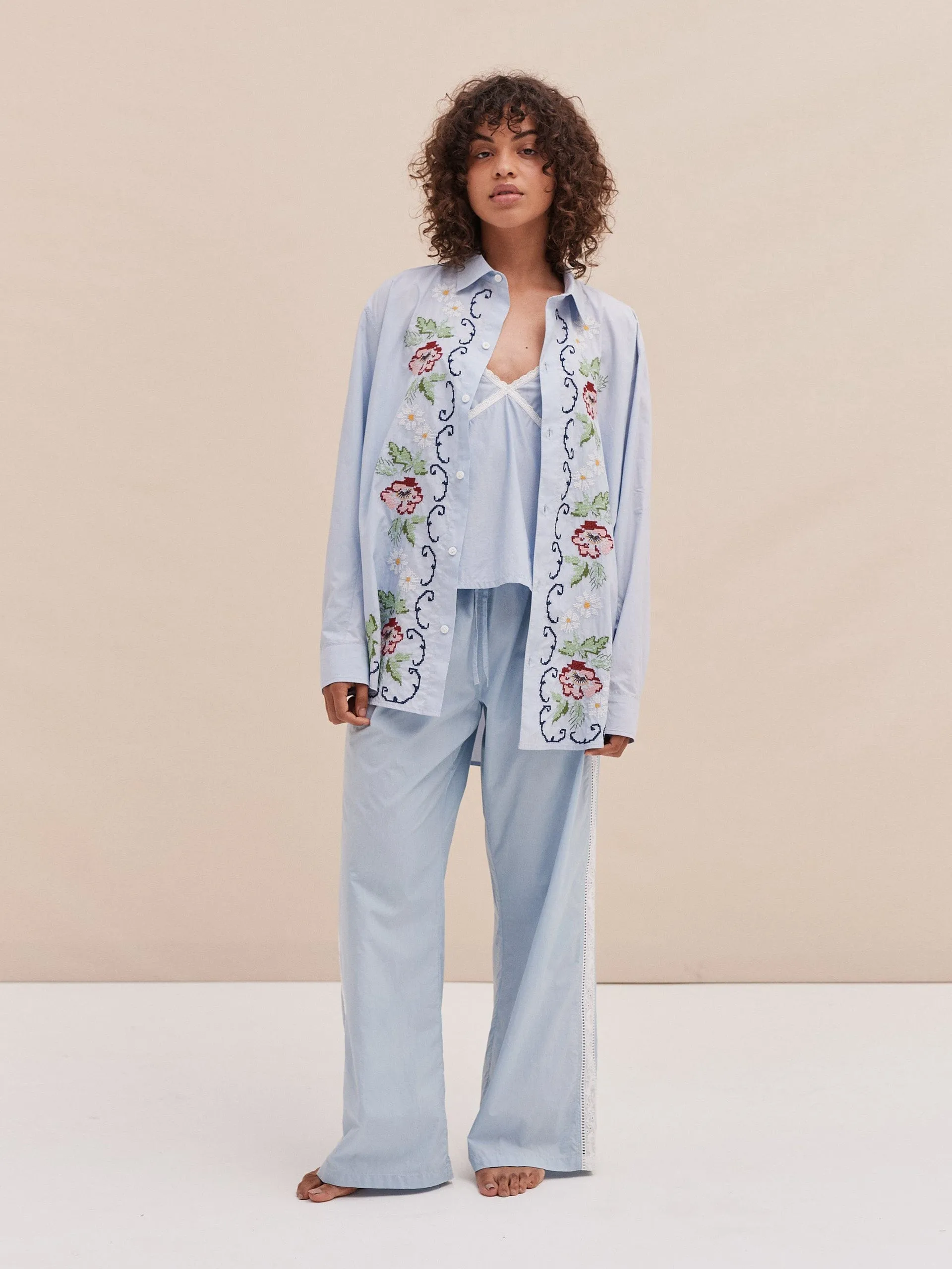 Lounge trio set in Dorothea print in light blue