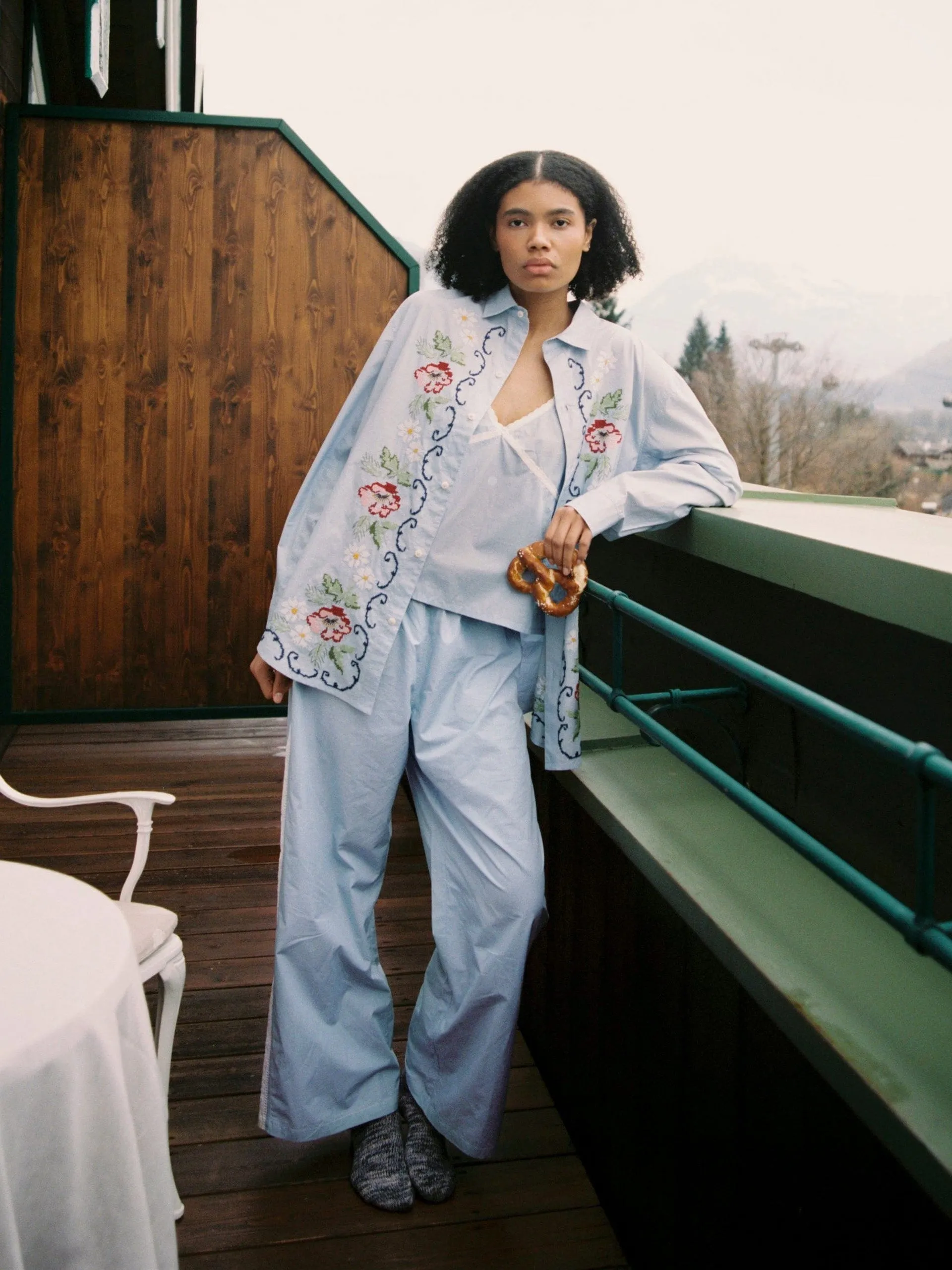 Lounge trio set in Dorothea print in light blue
