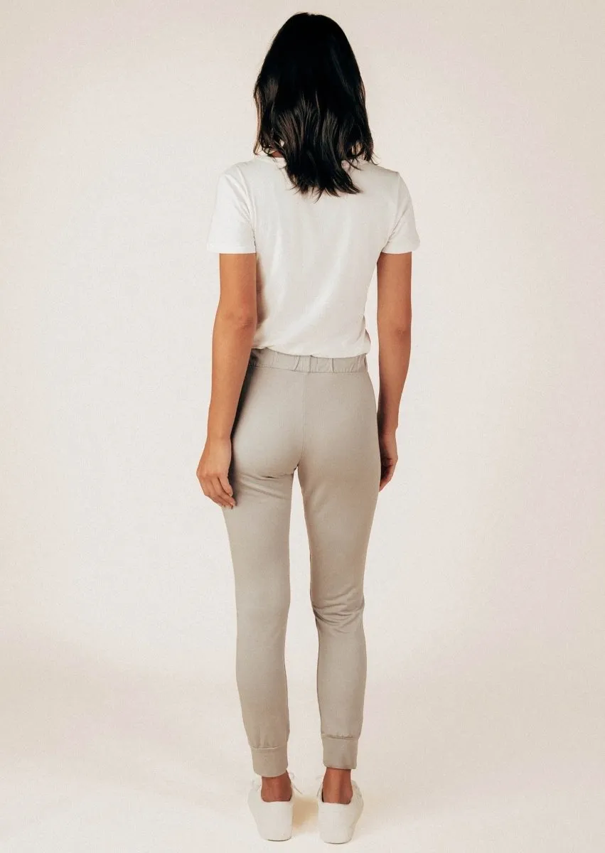 Naomi Sweatpant in Ice Gray